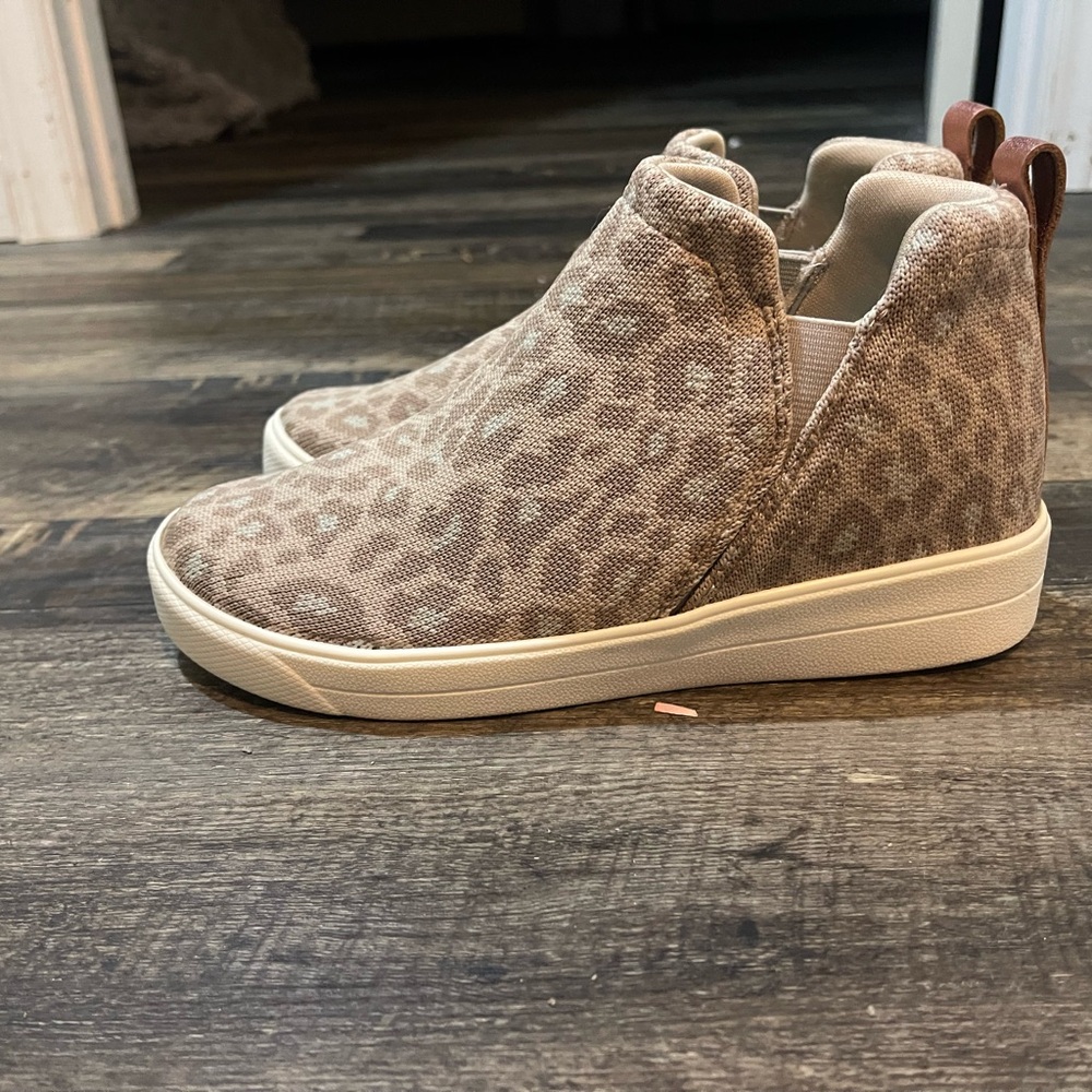Leopard Print Slip-On Sneakers